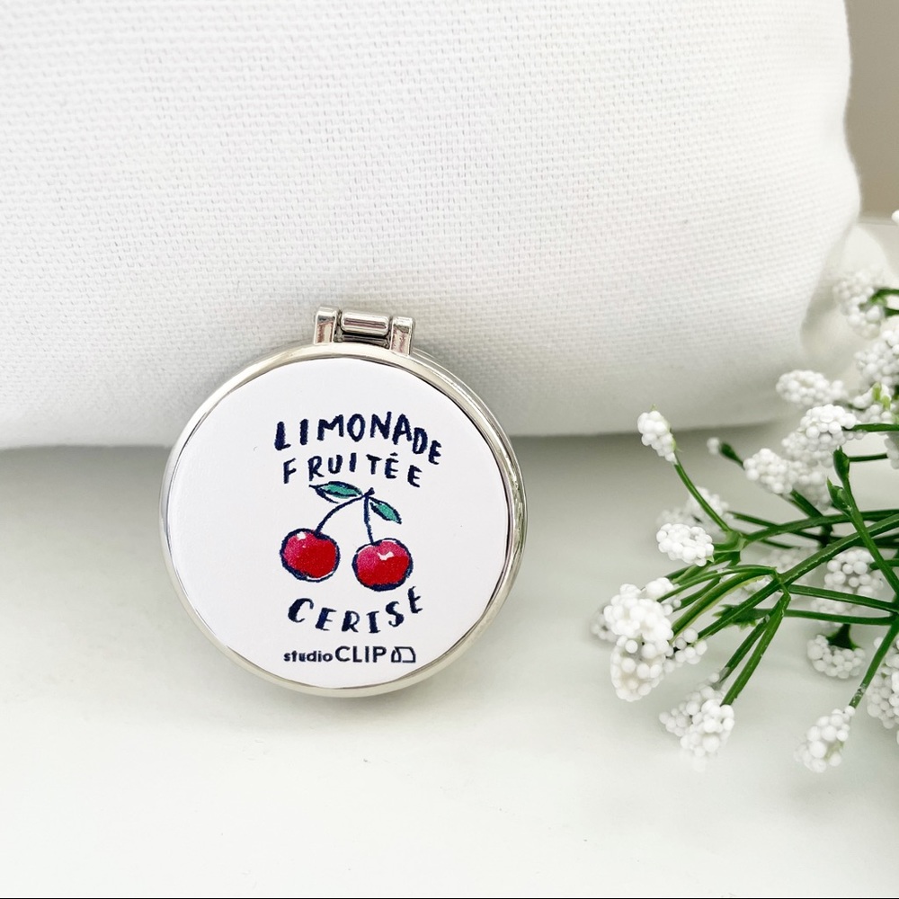 3/$40  🇯🇵 Handbag hook with mirror